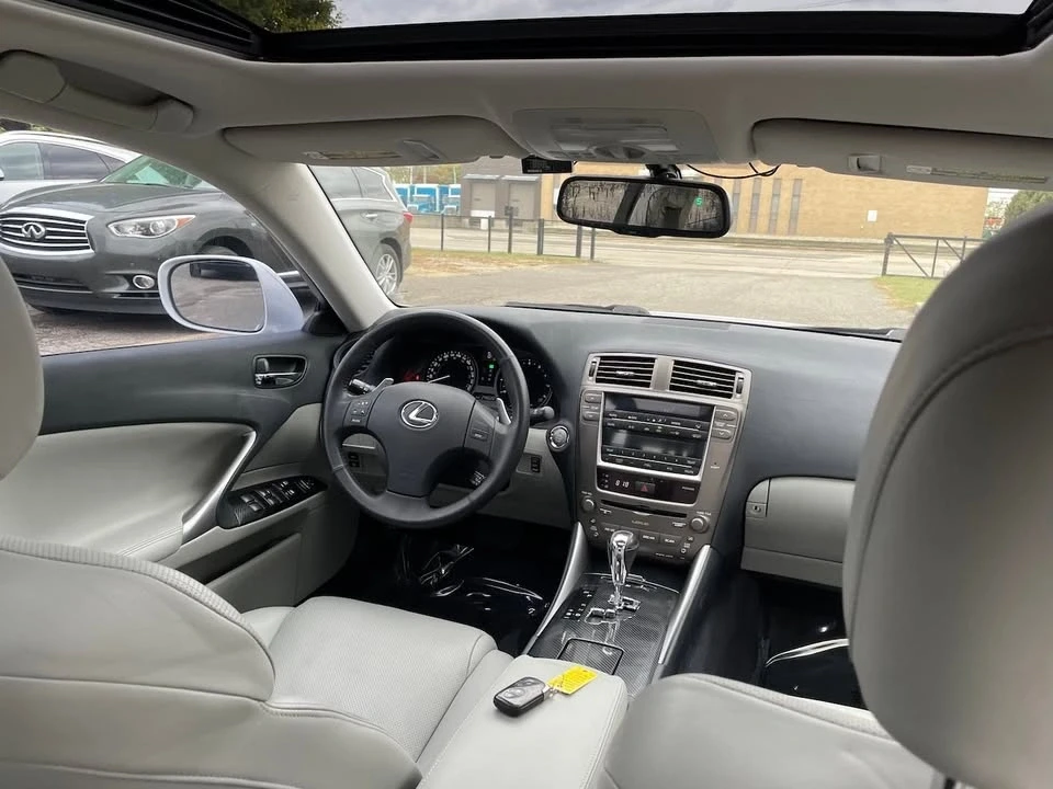 2006 Lexus IS 2nd Gen - Image 11 of 19