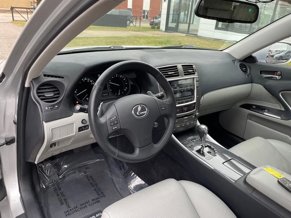2006 Lexus IS 2nd Gen - Image 16 of 19