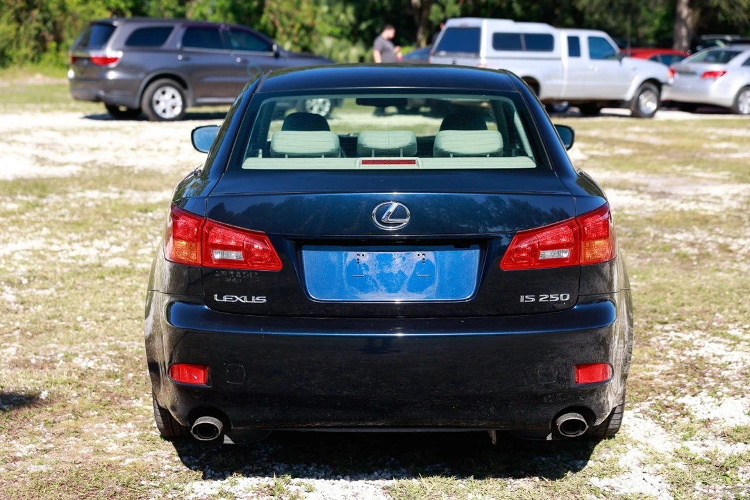 2006 Lexus IS 2nd Gen - Image 9 of 12