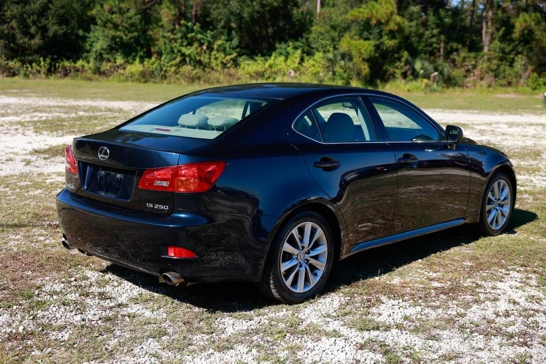 2006 Lexus IS 2nd Gen - Image 11 of 12