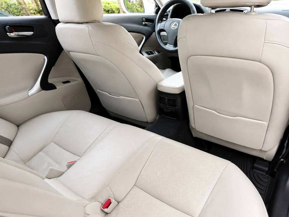 2006 Lexus IS 2nd Gen - Image 7 of 9