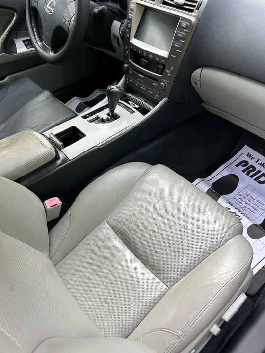 2006 Lexus IS 2nd Gen - Image 4 of 4