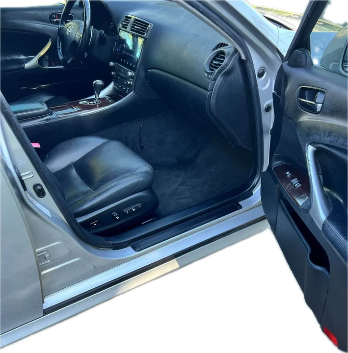 2006 Lexus IS 2nd Gen - Image 4 of 9
