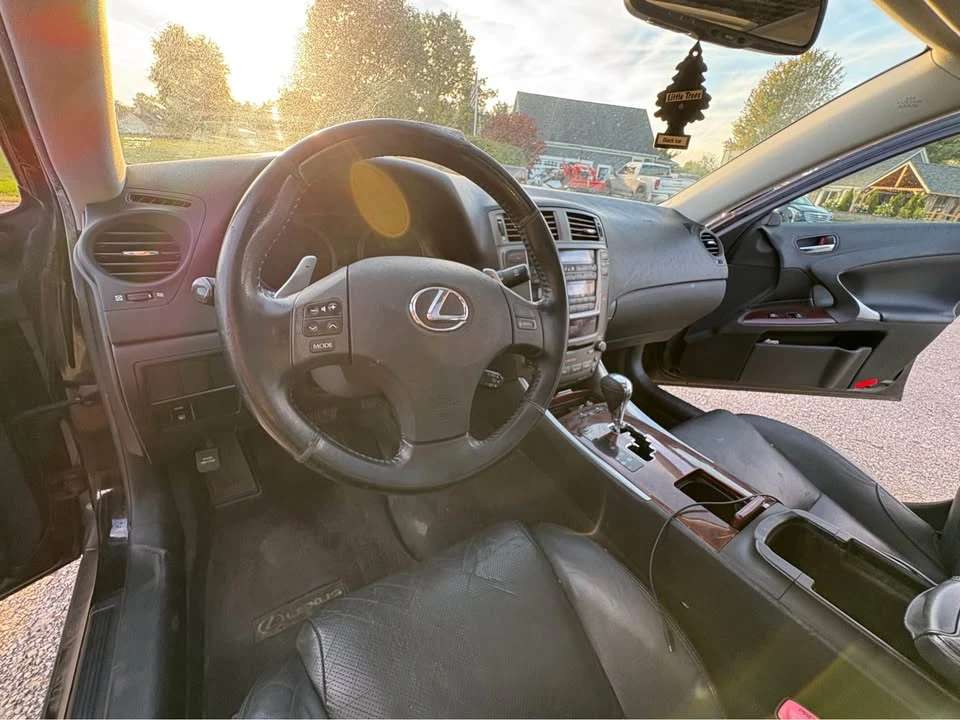 2006 Lexus IS 2nd Gen - Image 15 of 20