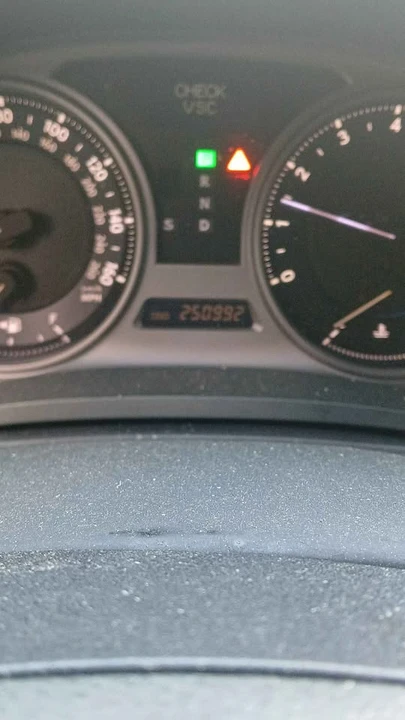 2006 Lexus IS 2nd Gen - Image 2 of 7
