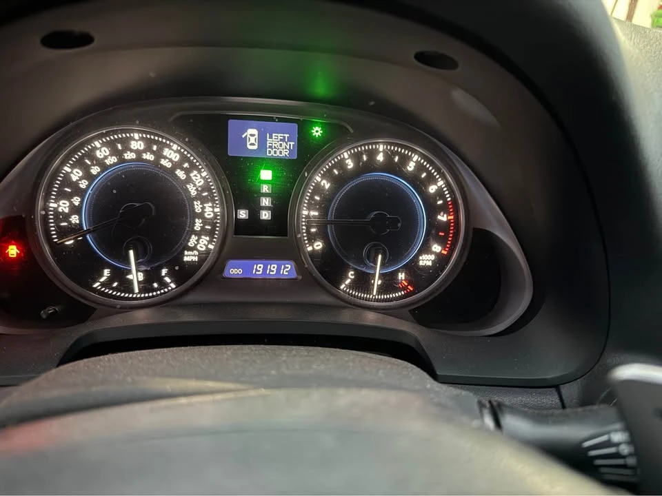 2006 Lexus IS 2nd Gen - Image 7 of 15