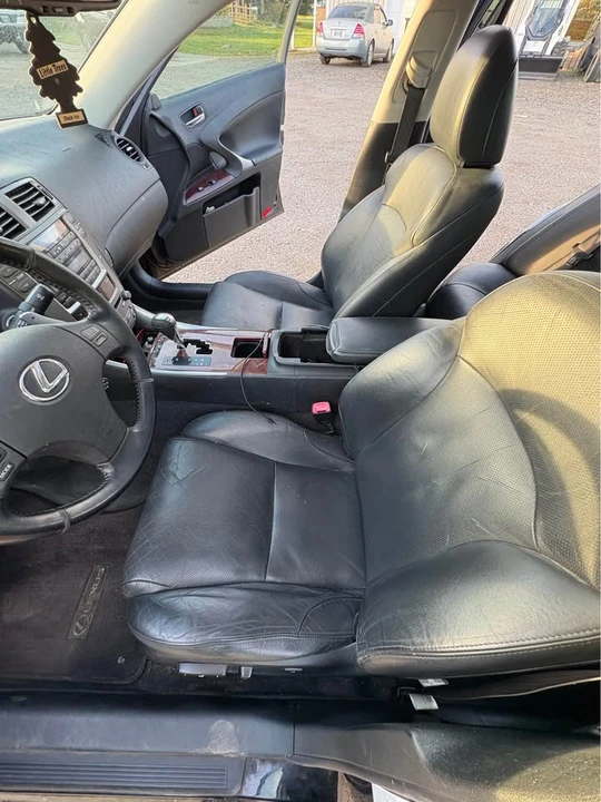 2006 Lexus IS 2nd Gen - Image 13 of 20