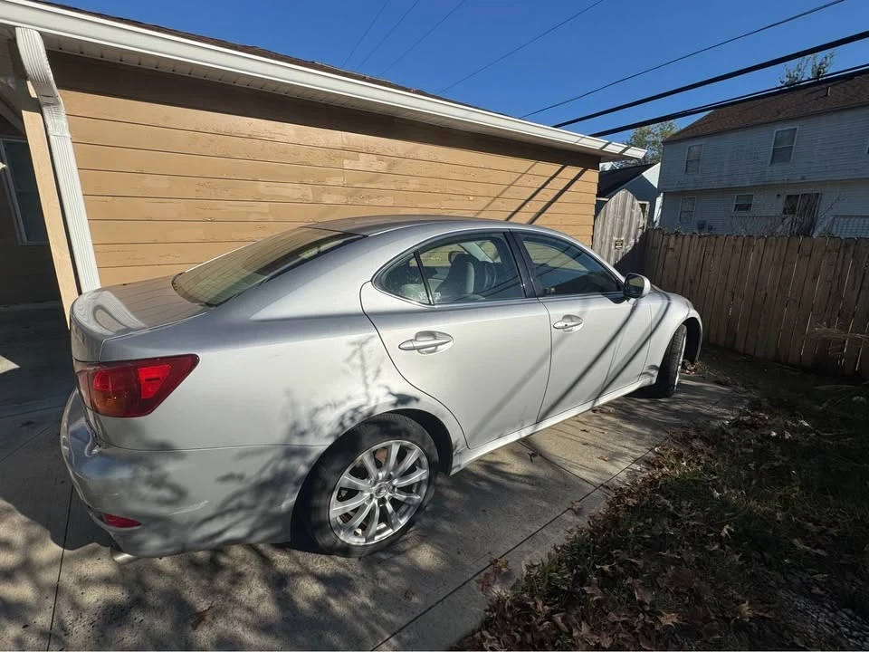 2006 Lexus IS 2nd Gen - Image 5 of 17