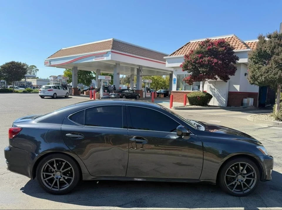 2006 Lexus IS 2nd Gen - Image 4 of 7
