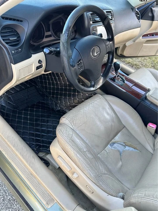 2006 Lexus IS 2nd Gen - Image 14 of 17