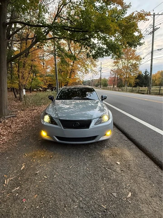 2006 Lexus IS 2nd Gen - Image 3 of 7
