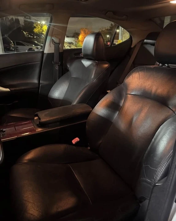 2006 Lexus IS 2nd Gen - Image 10 of 15
