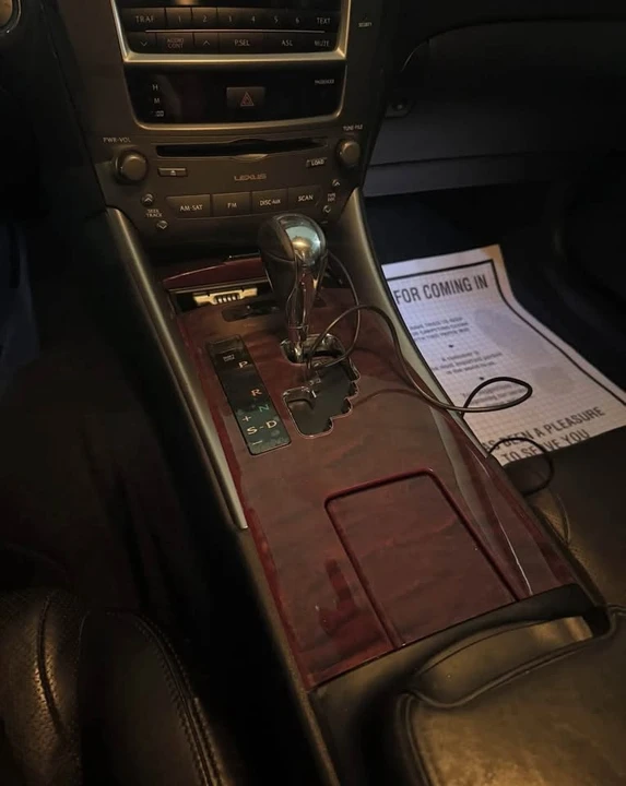 2006 Lexus IS 2nd Gen - Image 14 of 15