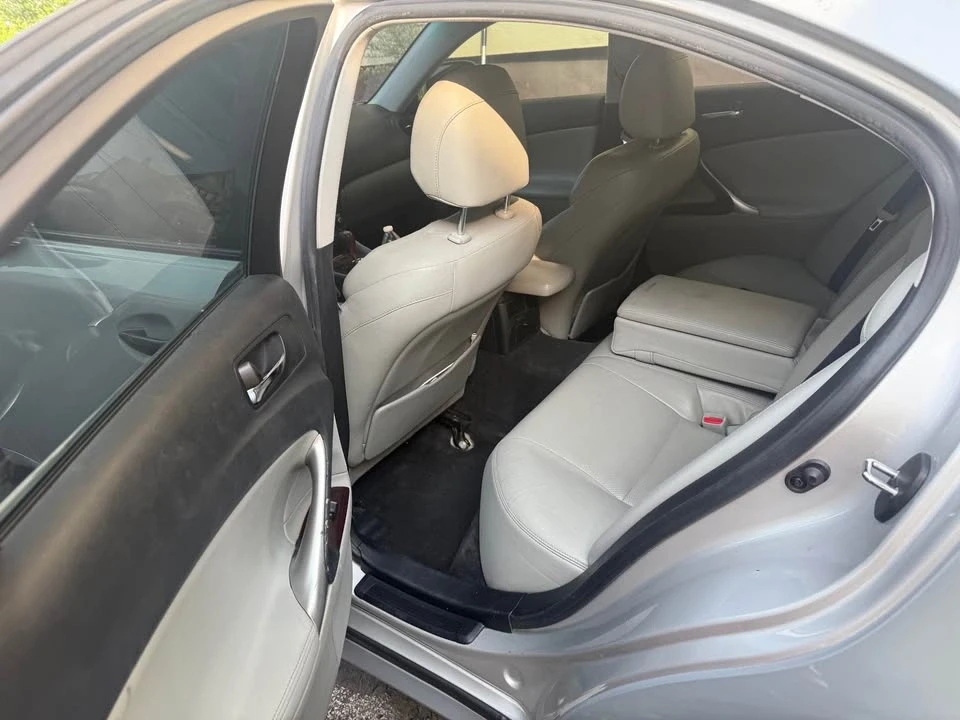 2006 Lexus IS 2nd Gen - Image 5 of 7