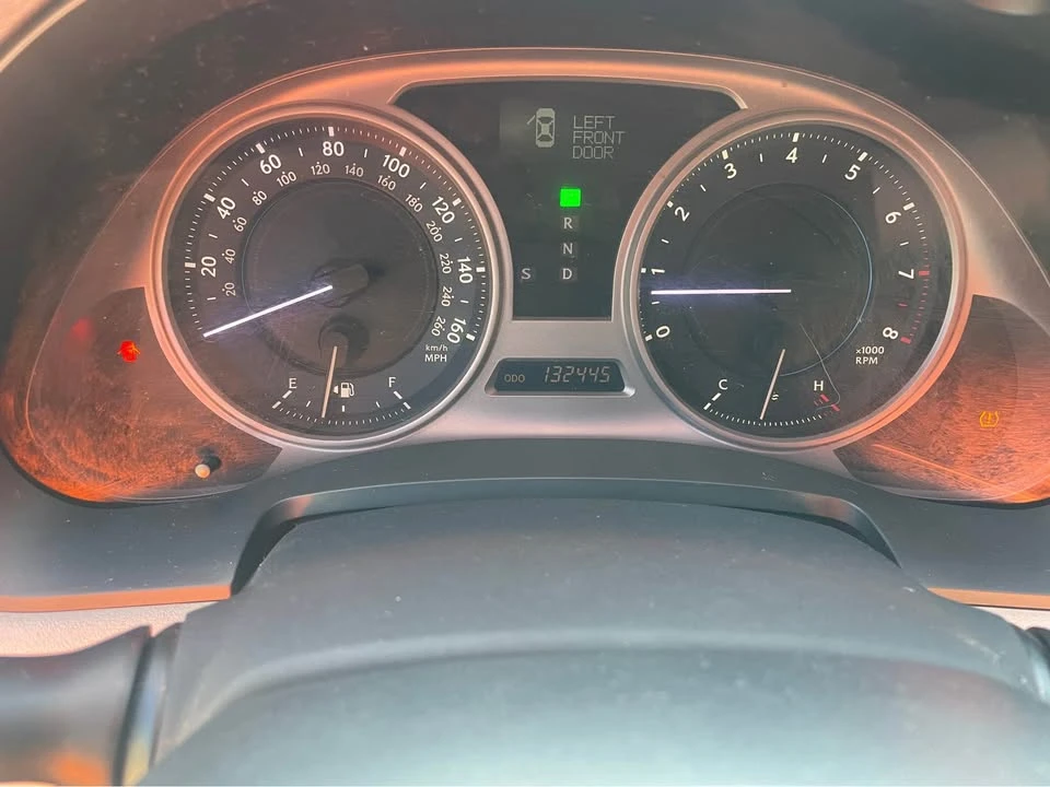 2006 Lexus IS 2nd Gen - Image 9 of 16