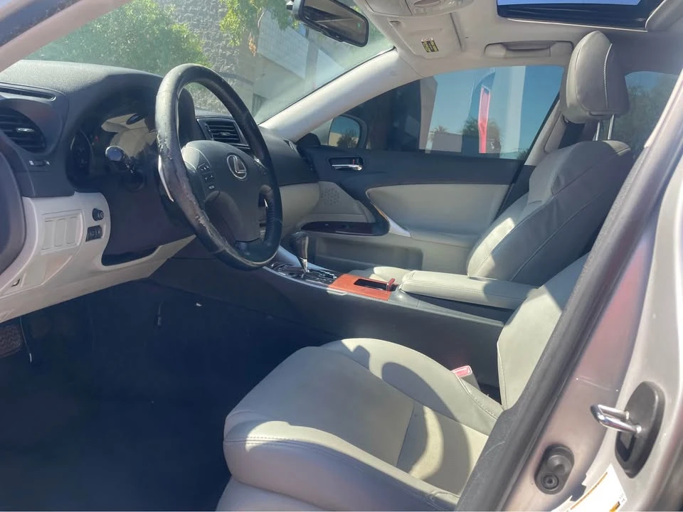 2006 Lexus IS 2nd Gen - Image 11 of 16