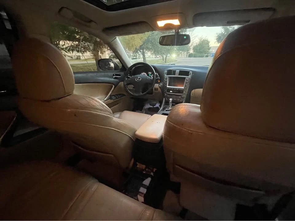 2006 Lexus IS 2nd Gen - Image 9 of 13