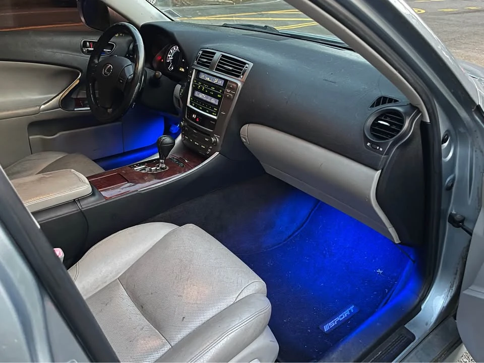2006 Lexus IS 2nd Gen - Image 10 of 20