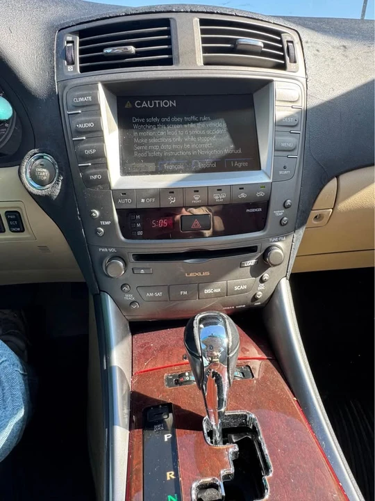 2006 Lexus IS 2nd Gen - Image 9 of 12