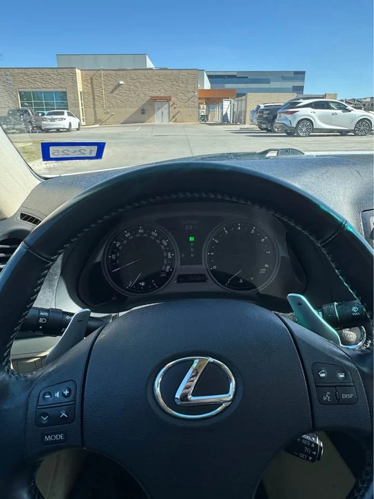 2006 Lexus IS 2nd Gen - Image 8 of 12