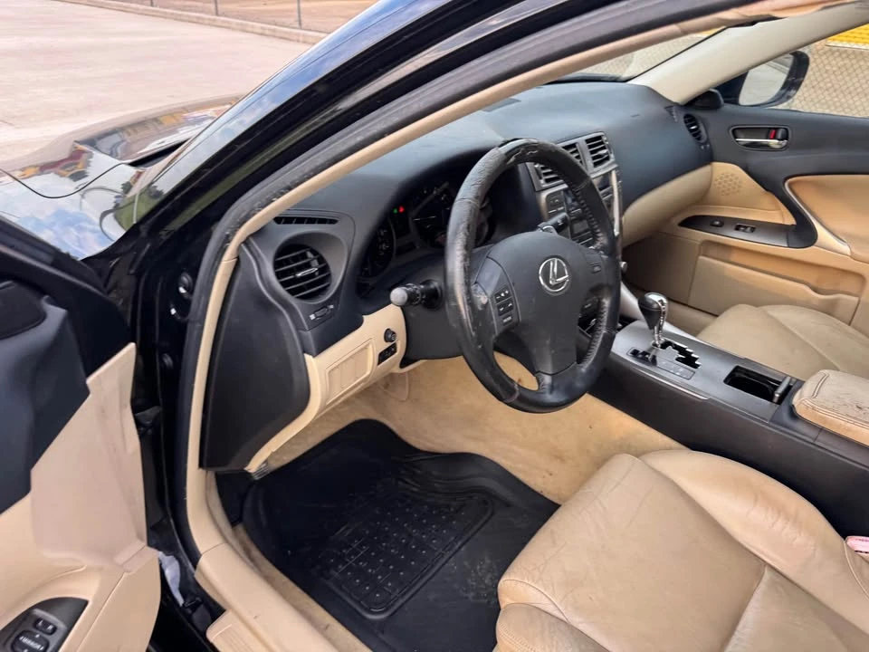 2006 Lexus IS 2nd Gen - Image 16 of 19
