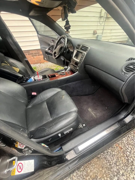 2006 Lexus IS 2nd Gen - Image 2 of 7