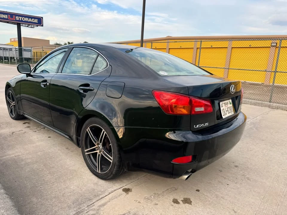 2006 Lexus IS 2nd Gen - Image 13 of 19