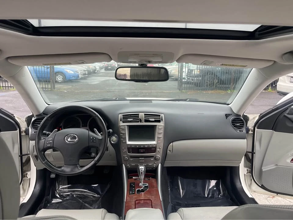 2006 Lexus IS 2nd Gen - Image 14 of 20