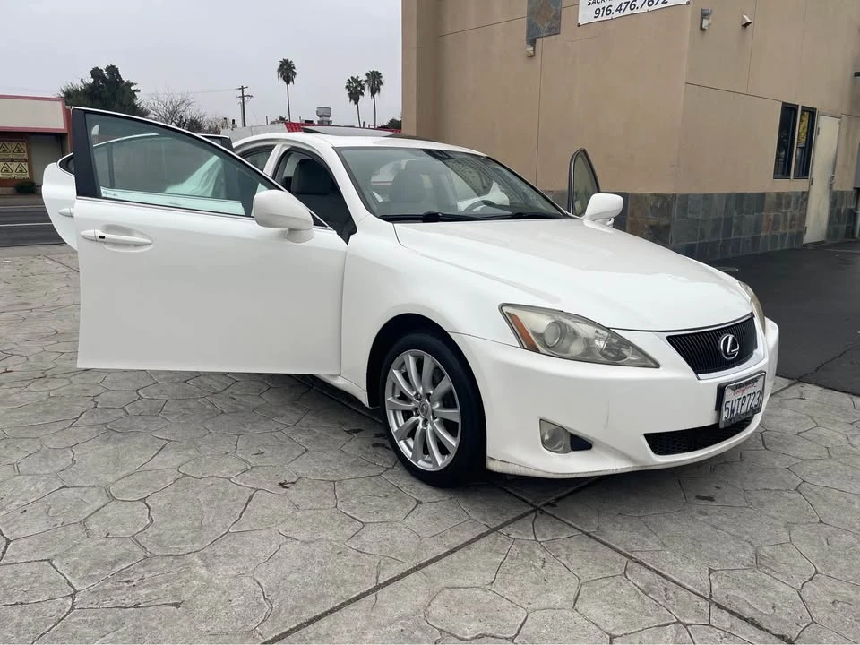 2006 Lexus IS 2nd Gen - Image 19 of 20