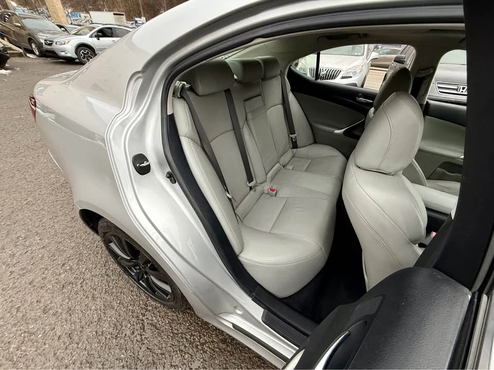 2006 Lexus IS 2nd Gen - Image 8 of 15