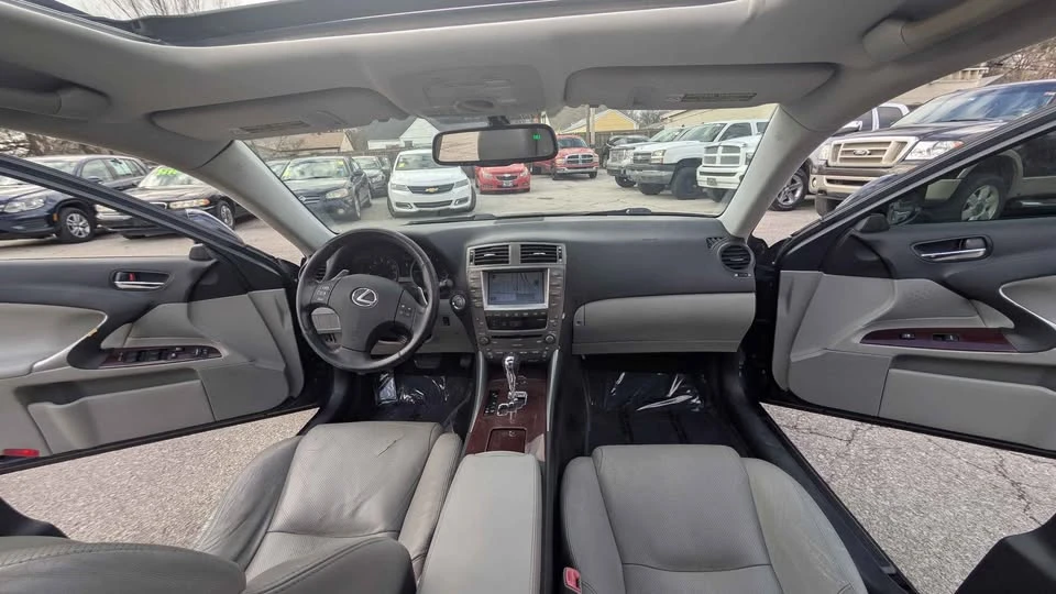 2006 Lexus IS 2nd Gen - Image 15 of 19