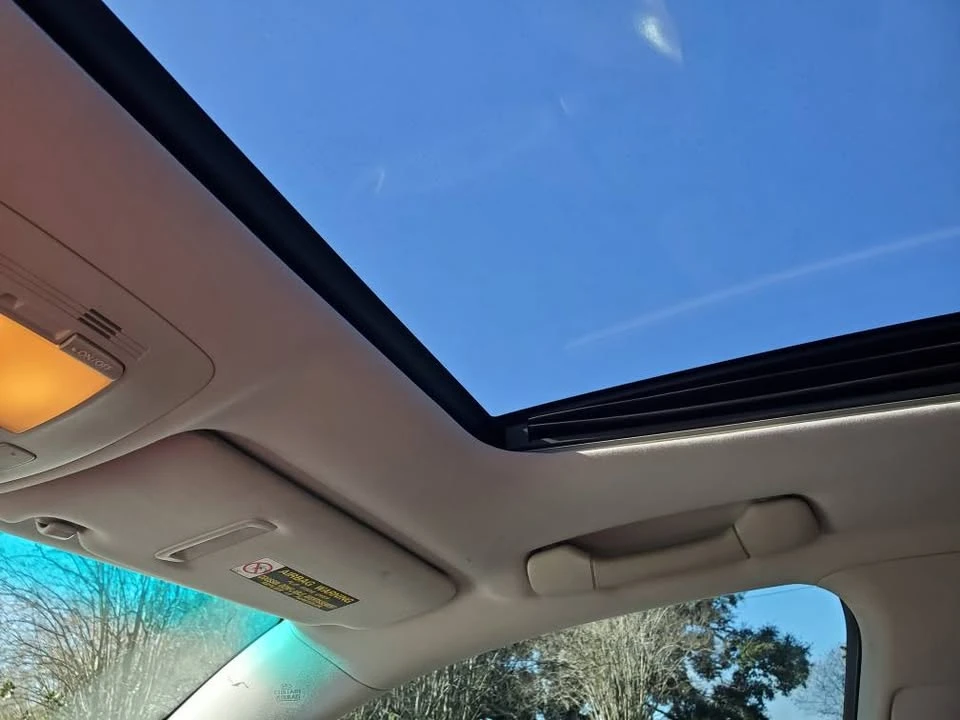 2006 Lexus IS 2nd Gen - Image 6 of 9