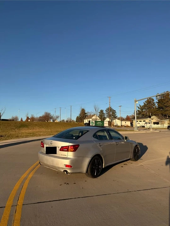 2006 Lexus IS 2nd Gen - Image 4 of 9