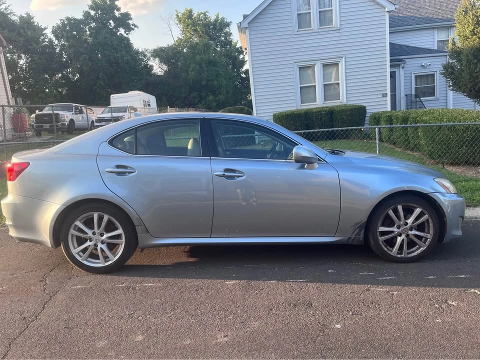 2006 Lexus IS 2nd Gen - Image 2 of 5