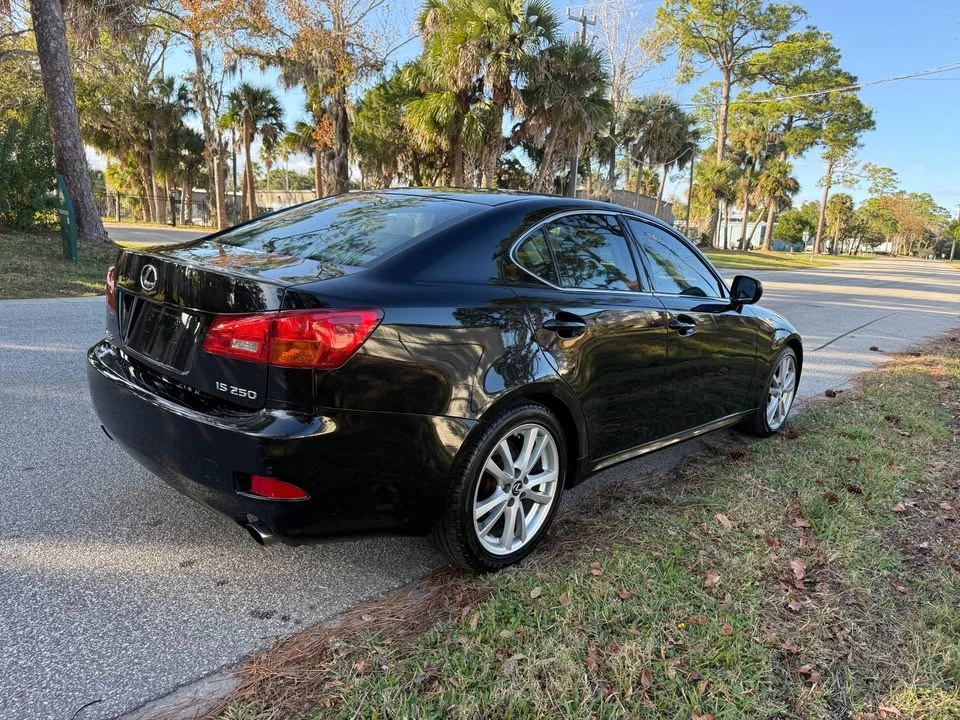 2006 Lexus IS 2nd Gen - Image 5 of 19
