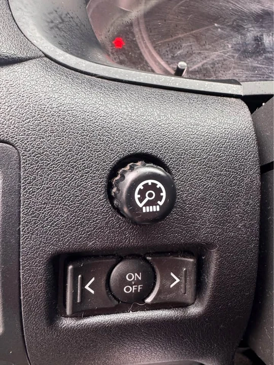 2006 Lexus IS 2nd Gen - Image 16 of 19