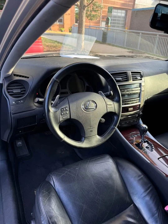2006 Lexus IS 2nd Gen - Image 12 of 18