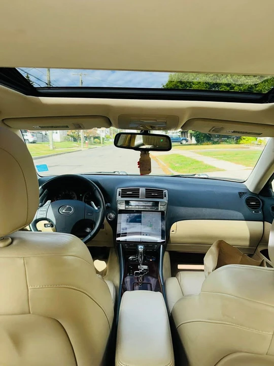 2006 Lexus IS 2nd Gen - Image 11 of 13