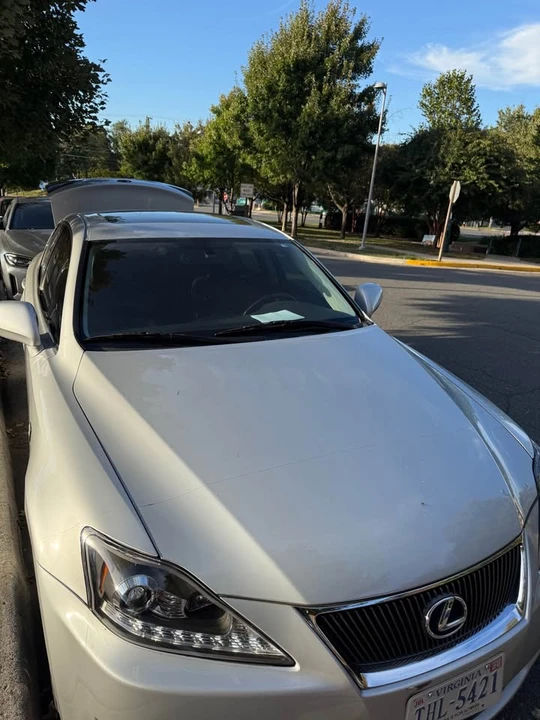 2006 Lexus IS 2nd Gen - Image 13 of 18
