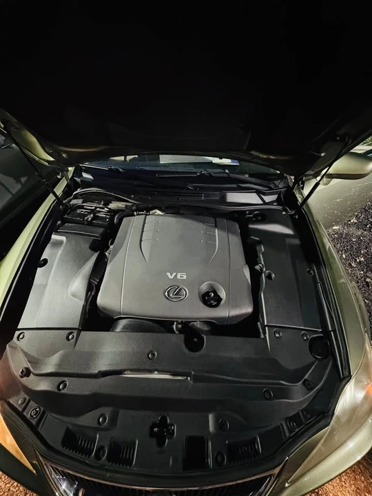 2006 Lexus IS 2nd Gen - Image 7 of 13