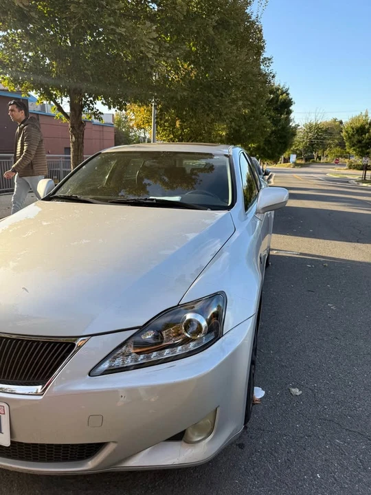 2006 Lexus IS 2nd Gen - Image 4 of 18