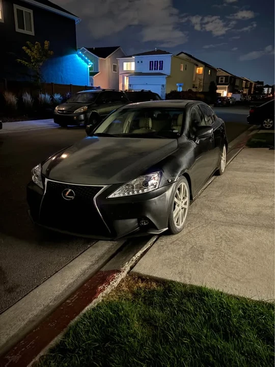 2006 Lexus IS 2nd Gen - Image 3 of 4