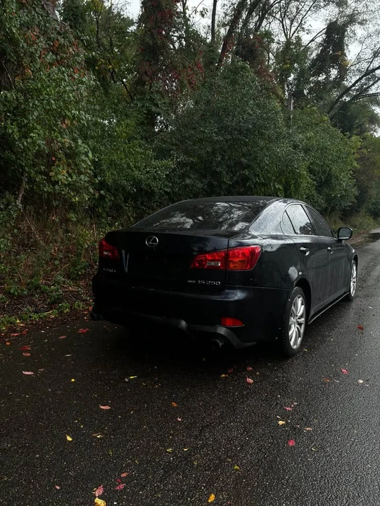 2006 Lexus IS 2nd Gen - Image 3 of 10