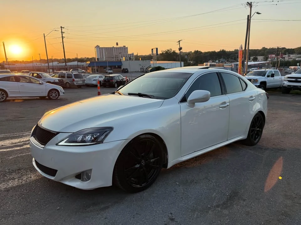 2006 Lexus IS 2nd Gen - Image 10 of 12