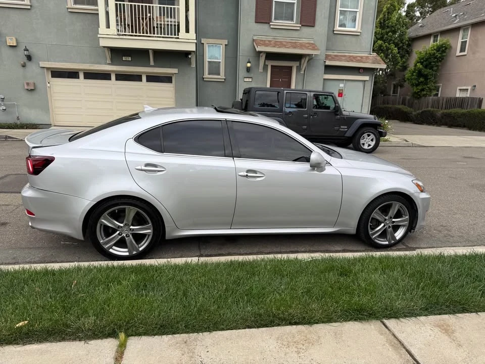 2006 Lexus IS 2nd Gen - Image 2 of 12