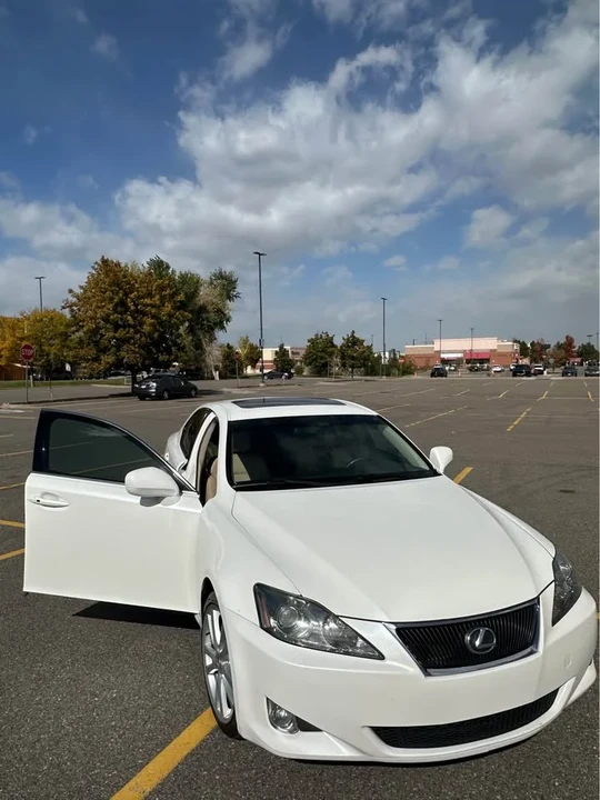 2006 Lexus IS 2nd Gen - Image 13 of 18