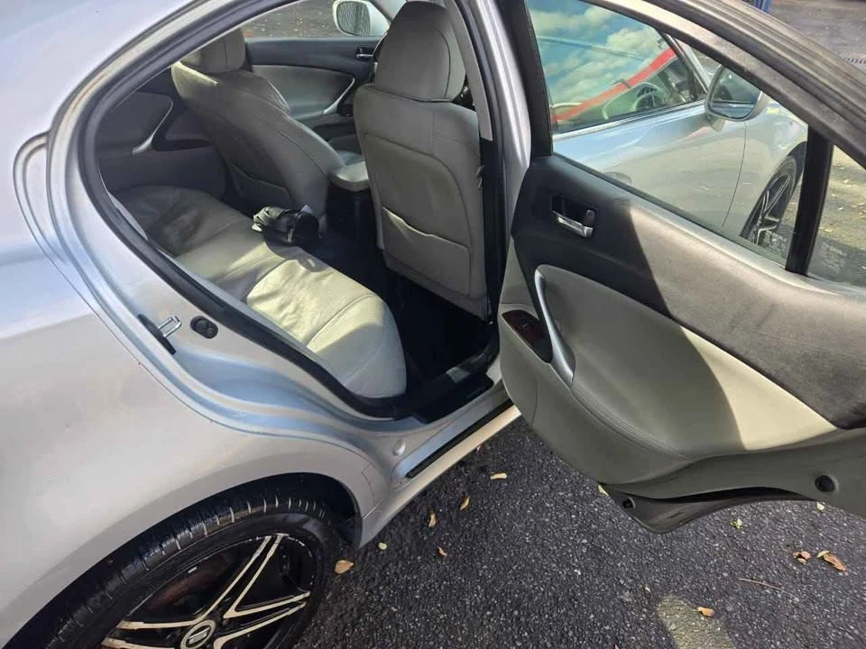 2006 Lexus IS 2nd Gen - Image 12 of 13