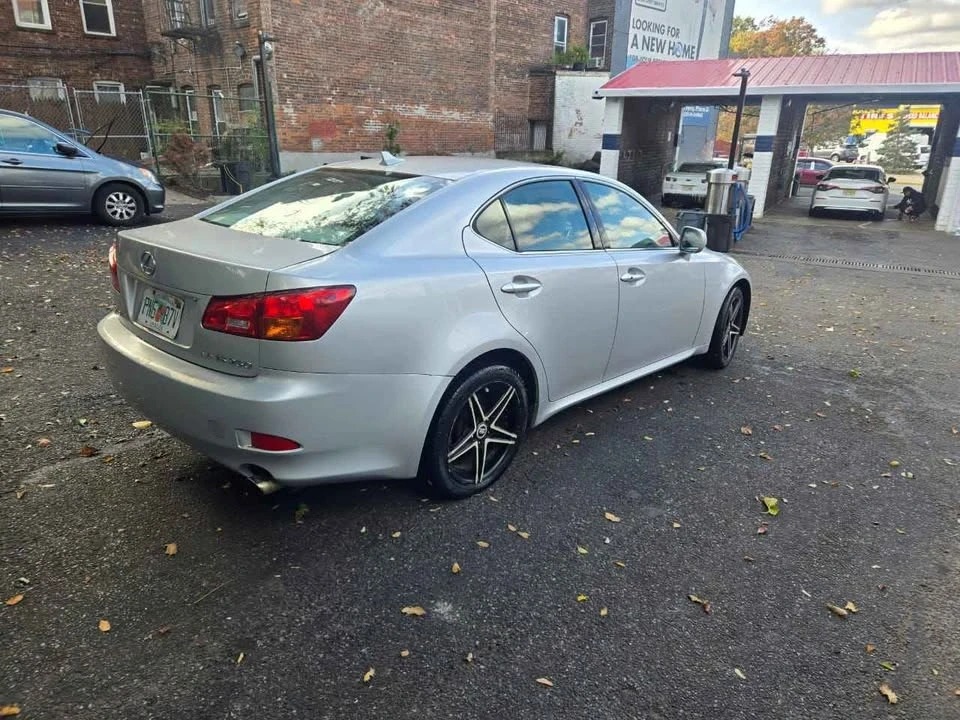 2006 Lexus IS 2nd Gen - Image 9 of 13