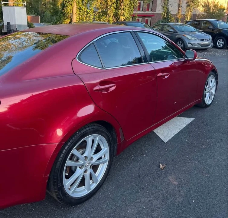 2006 Lexus IS 2nd Gen - Image 11 of 18