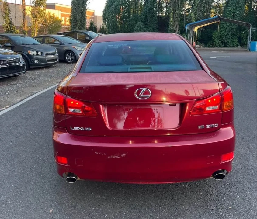 2006 Lexus IS 2nd Gen - Image 7 of 18